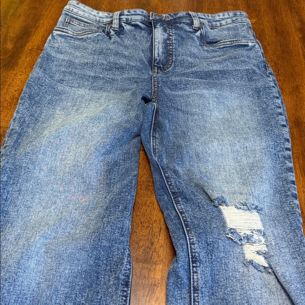 KUT from the Kloth Rachel Fab Ab Distressed Mom Jeans Size 10 High Rise Crop - Picture 9 of 10